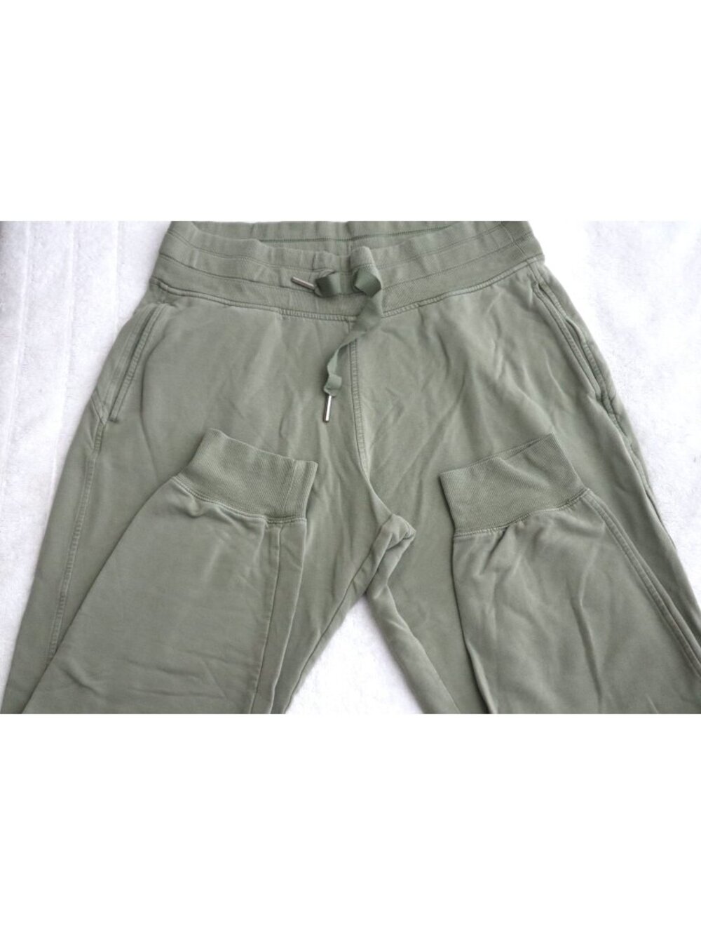 Athleta Sage Green Joggers Soft Knit Lounge Athleisure Sweatpants Pockets Medium